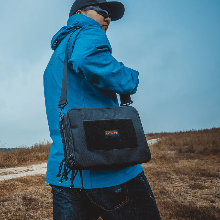 Chameleon Republic | Tactical Knife Bag | Large - Image 15